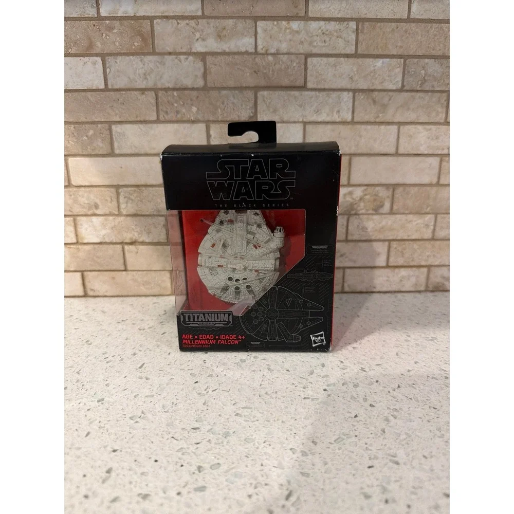 Hasbro Star Wars Titanium the black Series Millennium Falcon 01 New Order‎ NIB